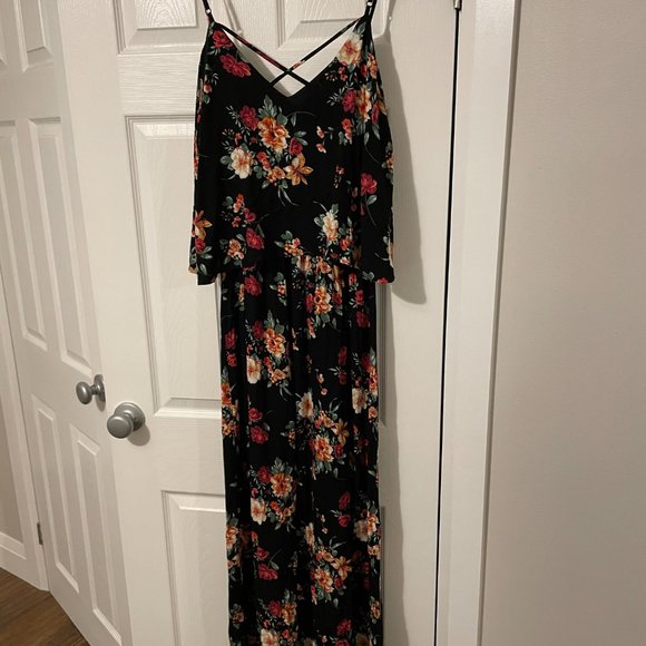 Urban Basics - maxi dress - size large - Brand New - Picture 1 of 7